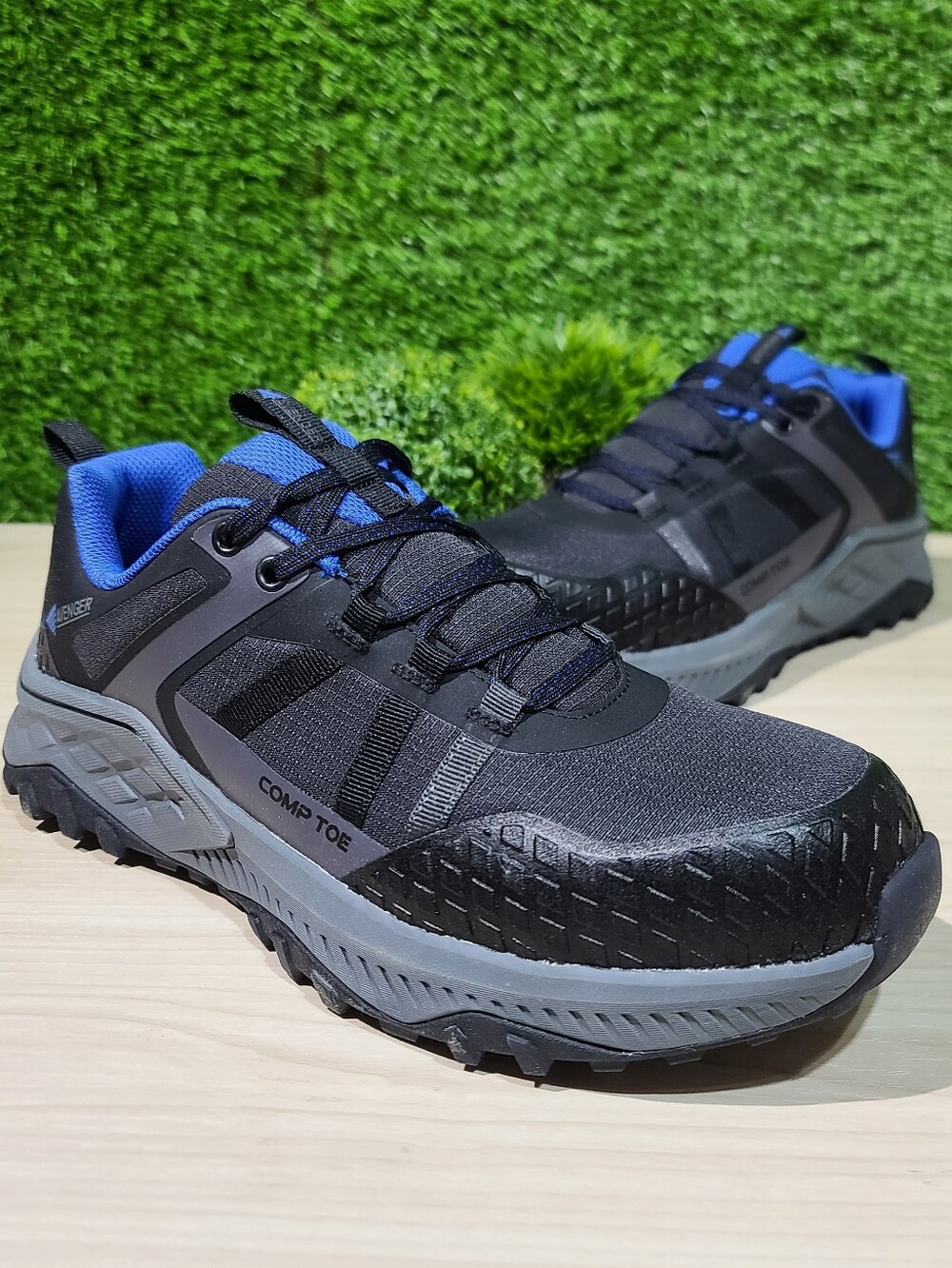 Avenger Aero Trail Men's Composite Toe Work Shoes - Black/Blue US 9.5 NEW